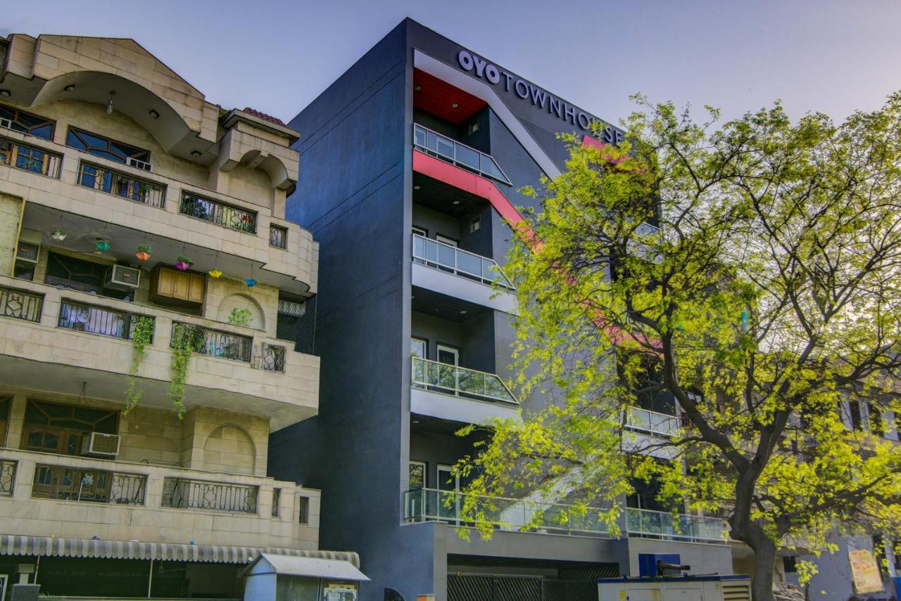 Hotel Saffron Gold New Delhi Exterior photo